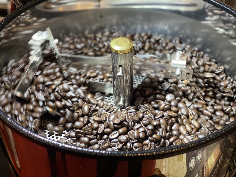 咖啡機 咖啡豆 烘豆 烘焙機 烘焙師 手搖烘豆機 電動烘豆機 coffee machine coffee beans roasted beans roaster roaster manual roaster electric roaster