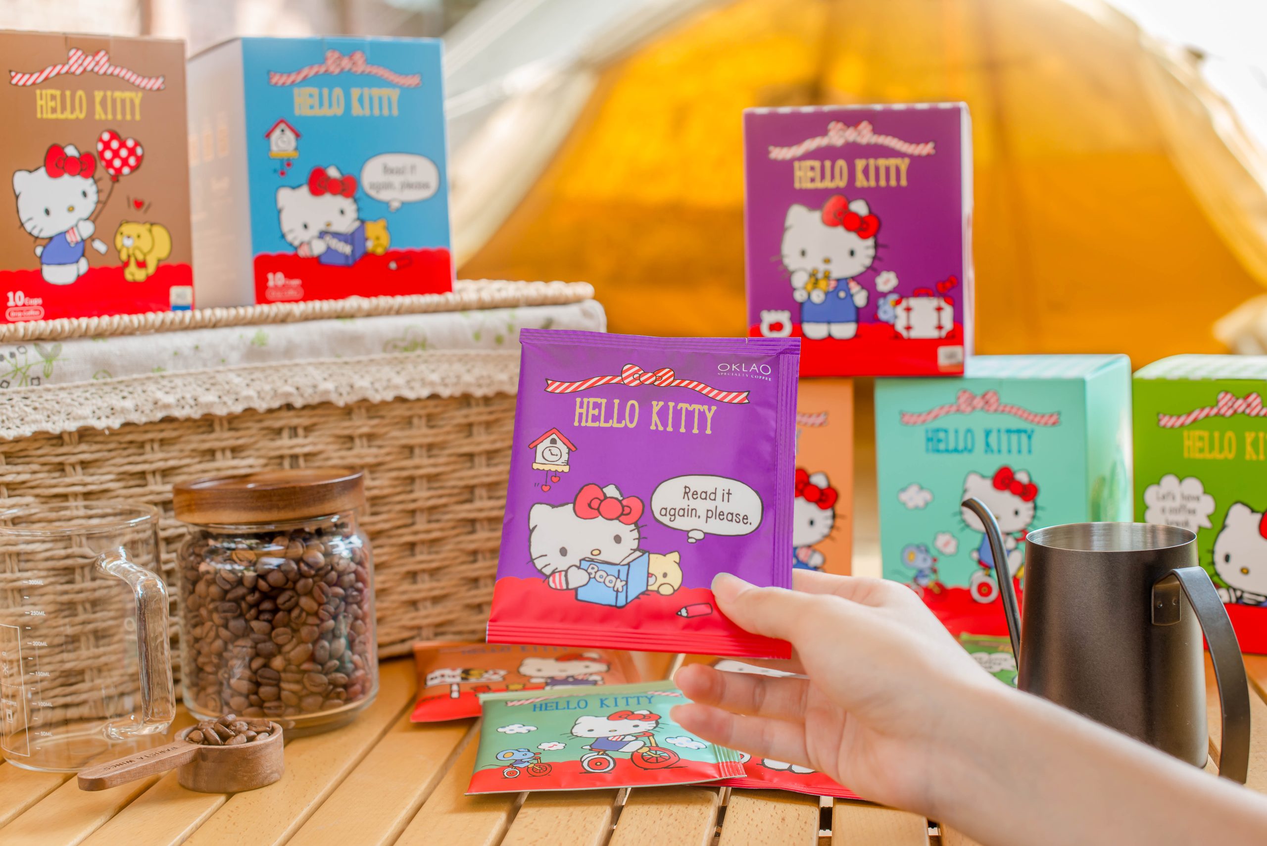 歐客佬 Hello Kitty 聯名精品 濾泡式 掛耳咖啡 禮盒 限量版 Oklao Hello Kitty co-branded boutique filter-type ear-hanging coffee gift box limited edition