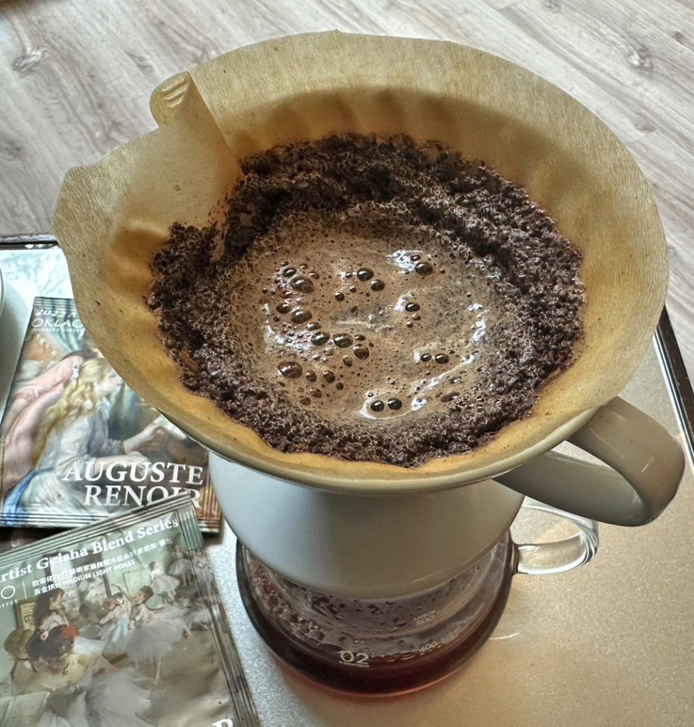 咖啡粉層 手沖咖啡 過度萃取 注水 萃取 濃縮咖啡 Ground coffee layer hand brewed coffee over extraction water injection espresso