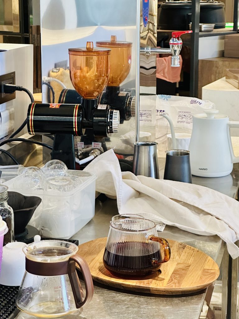 Coffee and Tea0520 咖啡知識家 2025咖啡推薦 咖啡知識 咖啡豆 咖啡豆推薦 精品咖啡 手沖咖啡 淺焙 餘韻 衣索比亞 肯亞 巴拿馬 瑰夏 耶加雪菲 2025 Coffee Recommendation Coffee Knowledge Coffee Beans Coffee Bean Recommendation Specialty Coffee Hand drip Coffee Light Roast Aftertaste Ethiopia Kenya Panama Gesha Yirgacheffe