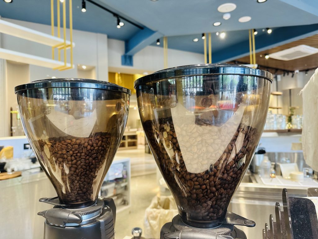 Coffee and Tea05203 咖啡知識家 2025咖啡推薦 咖啡知識 咖啡豆 咖啡豆推薦 精品咖啡 手沖咖啡 淺焙 餘韻 衣索比亞 肯亞 巴拿馬 瑰夏 耶加雪菲 2025 Coffee Recommendation Coffee Knowledge Coffee Beans Coffee Bean Recommendation Specialty Coffee Hand drip Coffee Light Roast Aftertaste Ethiopia Kenya Panama Gesha Yirgacheffe