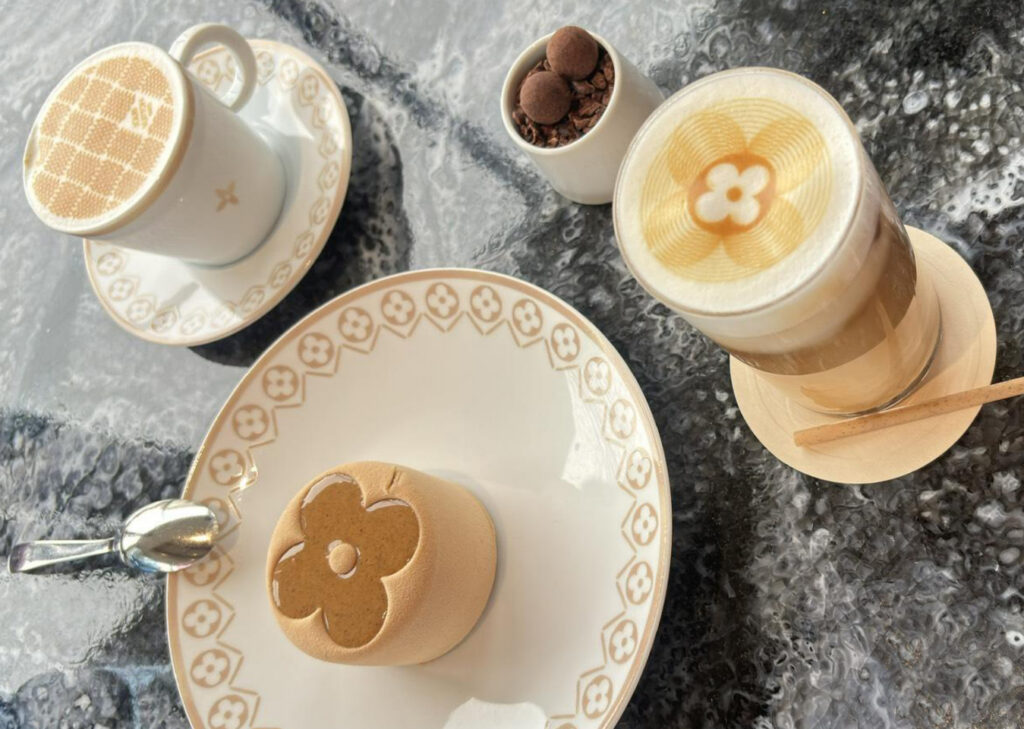 2025咖啡推薦 咖啡知識 精品咖啡 咖啡拉花 拿鐵 Louis Vuitton 咖啡廳 Le Café 法式甜點文化 巴黎甜點 2025 Coffee Recommendations Coffee Knowledge Specialty Coffee Latte Art Latte Louis Vuitton Coffee Shops Le Café French Dessert Culture Parisian Desserts