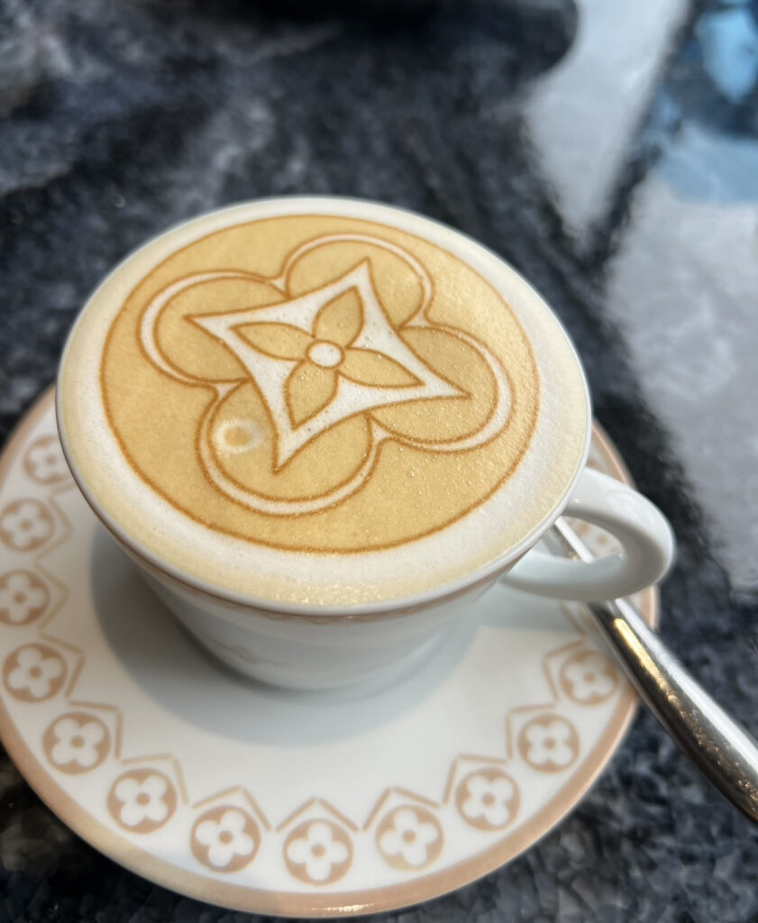 2025咖啡推薦 咖啡知識 精品咖啡 咖啡拉花 拿鐵 Louis Vuitton 咖啡廳 Le Café 法式甜點文化 巴黎甜點 2025 Coffee Recommendations Coffee Knowledge Specialty Coffee Latte Art Latte Louis Vuitton Coffee Shops Le Café French Dessert Culture Parisian Desserts